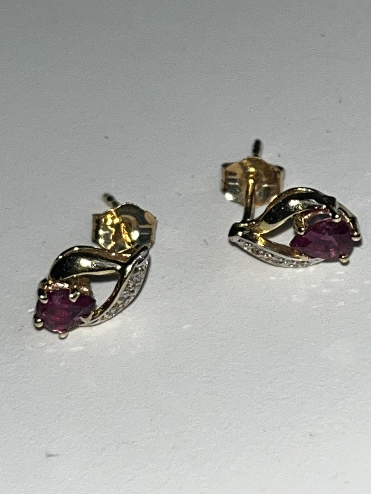 14K Solid Yellow Gold Ruby and Diamonds Stud Earr… - image 4