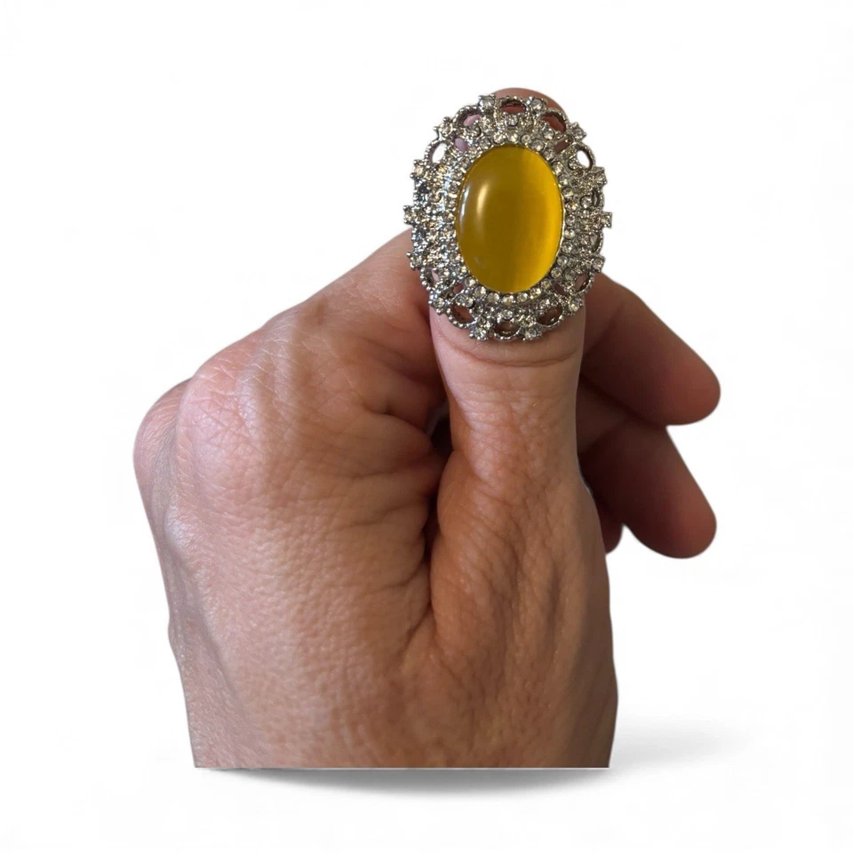 Trío de anillos de piedra amarilla de paparazzi Foto 4 de 4