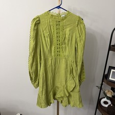 Fashion Nova Dress Women’s Green Size Medium Long Sleeve. No Belt