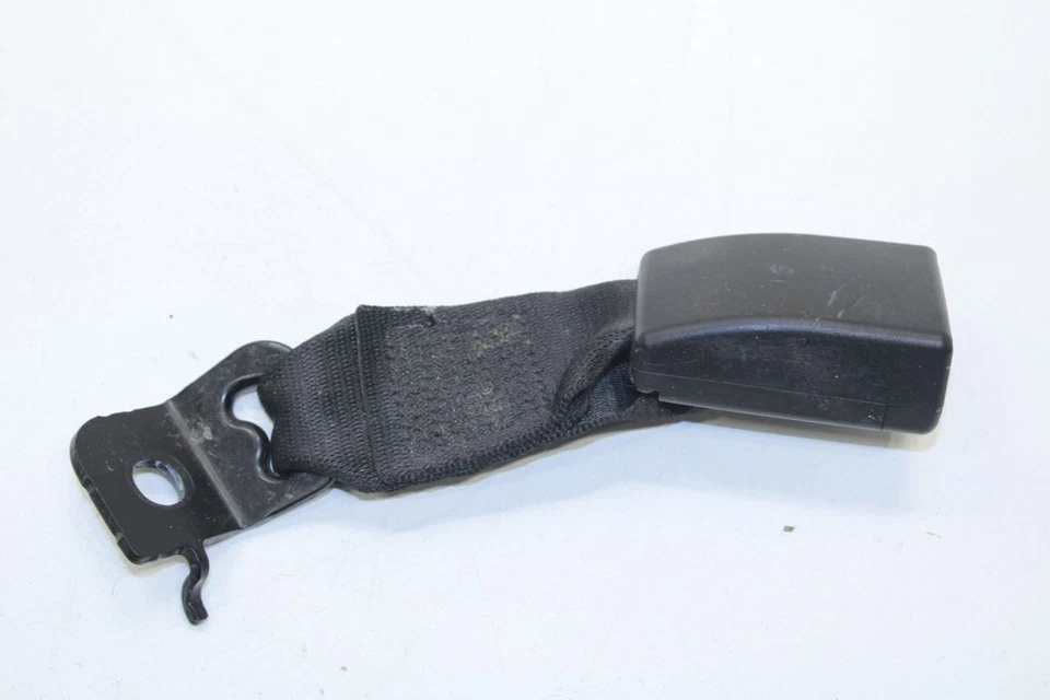 2013-16 BMW 328i xDrive SULEV Rear RH and LH 2nd Row Center Seat Belt Buckle Set - Image 3 of 4