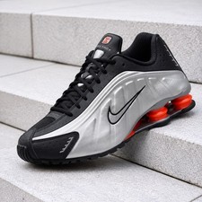 Nike Shox R4 Black Metallic Silver HQ1988-002 Men's Size New