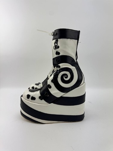 Dolls Kill Club Exx Womens Swirl Print Wedge Platform Boots Black/White Size 8M - Picture 2 of 12