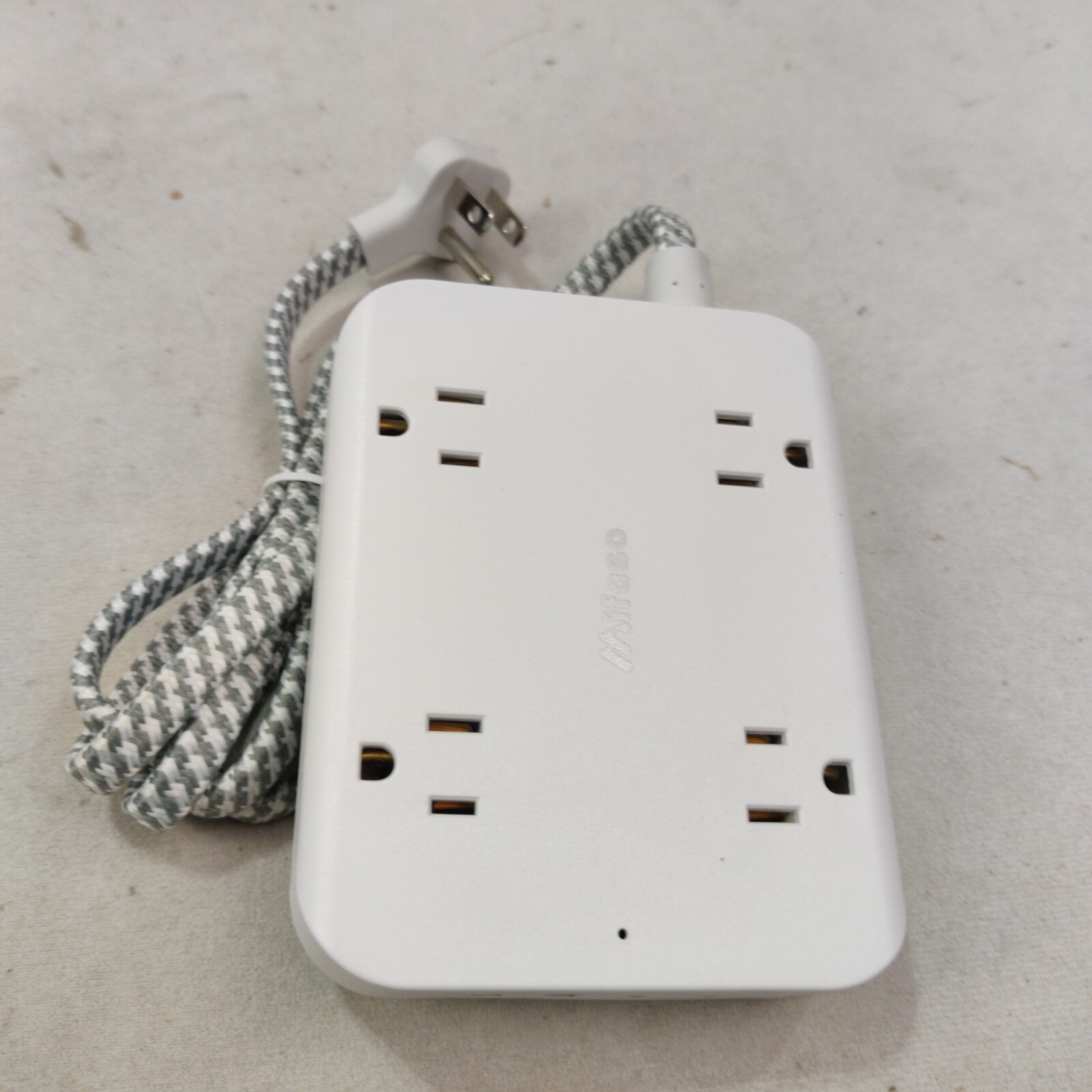 Extension Cord with Multiple Outlets - Flat Plug Power Strip with USB Ports-image