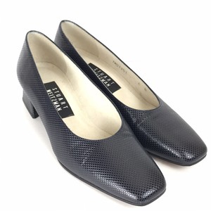stuart weitzman navy pumps
