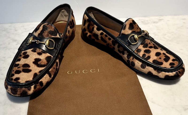 GUCCI 1953 Leopard Calf Hair Black Leather Loafers Gold Horsebit Shoes Bag Sz 8