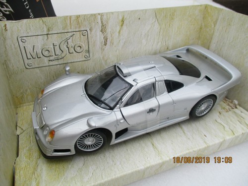 MAISTO MERCEDES CLK GTR STREET VERSION Special Edition 1/26 SCALE BOXED - Picture 2 of 4