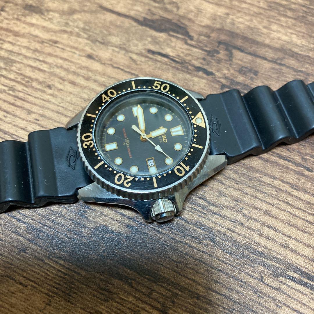 SEIKO Quartz Divers 150M Black Dial Black Belt Date Working SEIKO Quartz Divers 150M Black Dial Black Belt Date Working