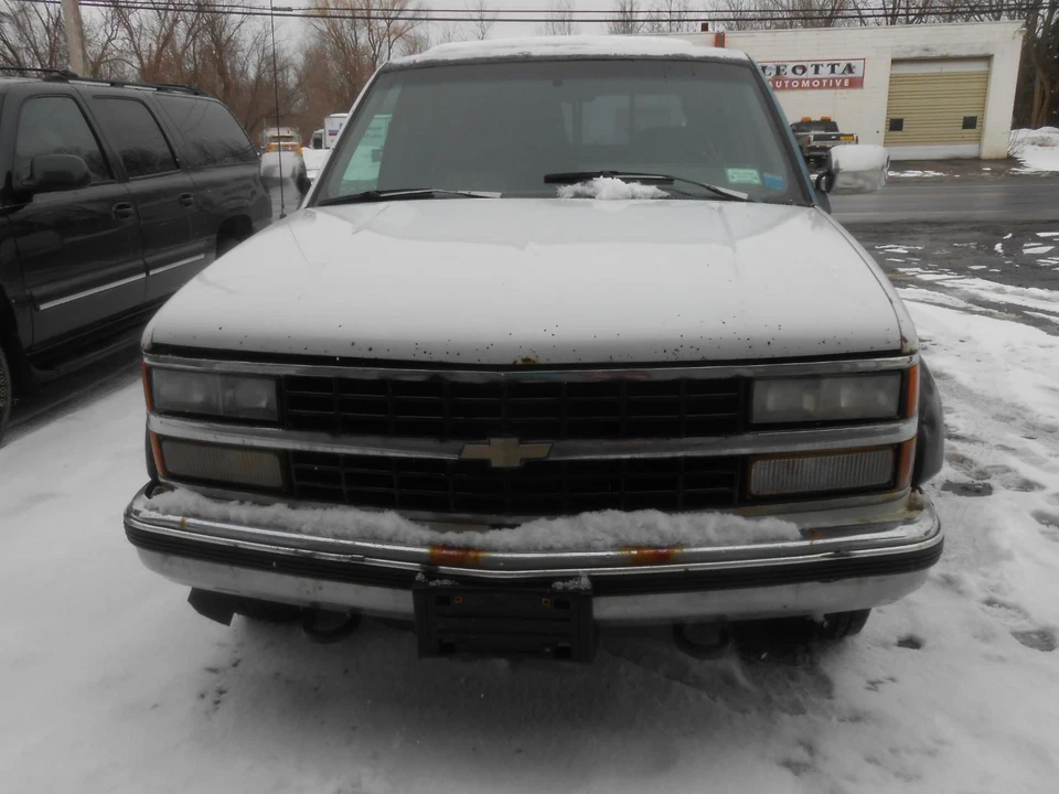 Upper Control Arm Right Passenger Side Chevy GMC C1500 4x2 88 89 90 91 92 93 94 - Image 4 of 4