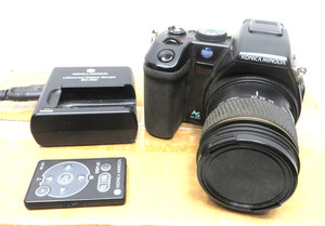 DiMAGE A200 デジタルカメラ 本体 オールドデジカメの凱旋：コニカミノルタDiMAGE A200（2004年