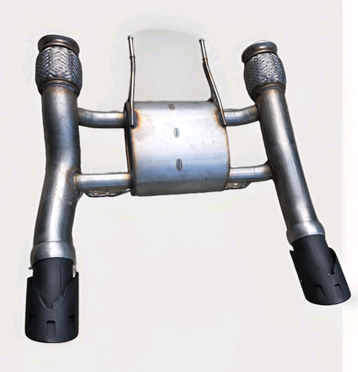 McLaren 720S Sport muffler P/N 14H0176CP