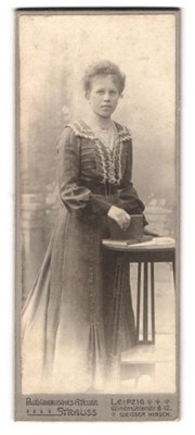 Fotografie Atelier Strauss, Leipzig, Windmühlenstr. 8-12, Gutbürgerliche Dame m 