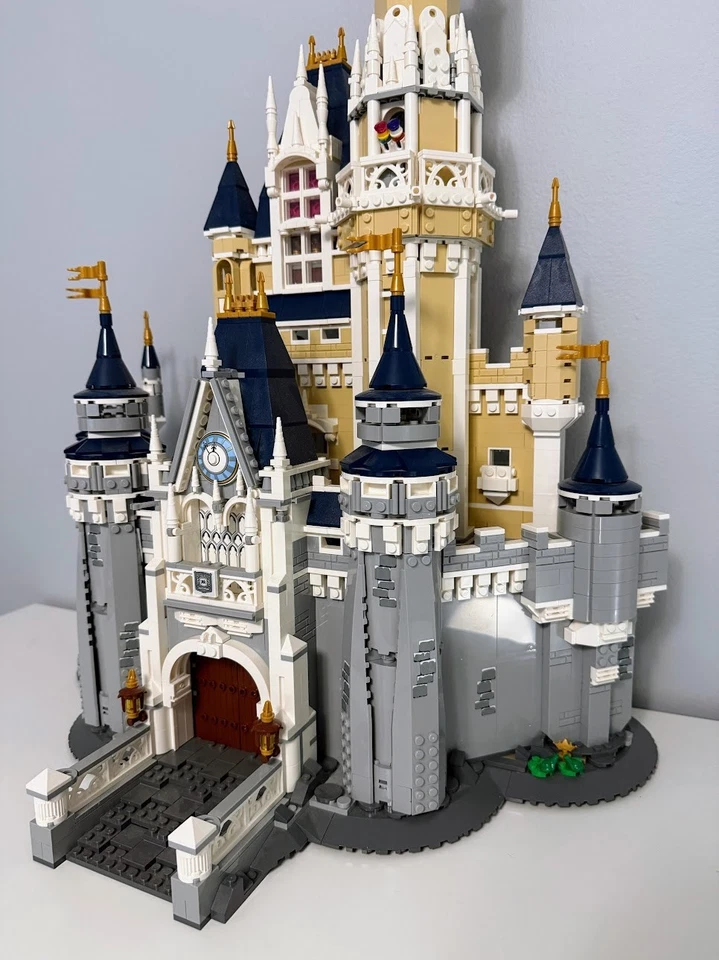 LEGO Disney: El Castillo Disney (71040) Sin Caja Juego Completo Todas las Minifiguras Foto 4 de 4