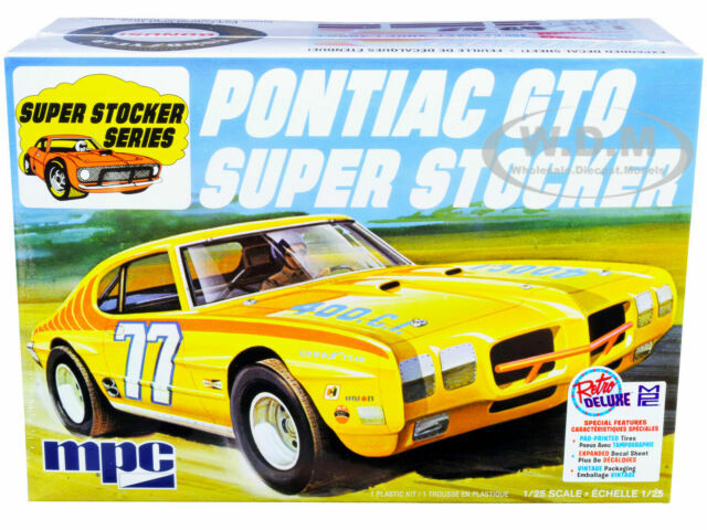 MPC 939 1/25 Pontiac GTO Super Stocker Plastic Model Kit