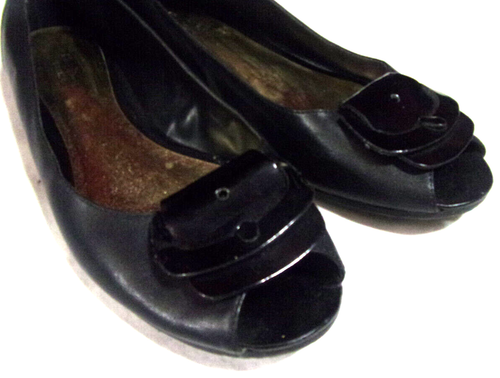 Simply Vera Vera Wang Incisive Black Leather Peep Toe Flats w/ Buckle Size 9M - Picture 6 of 13