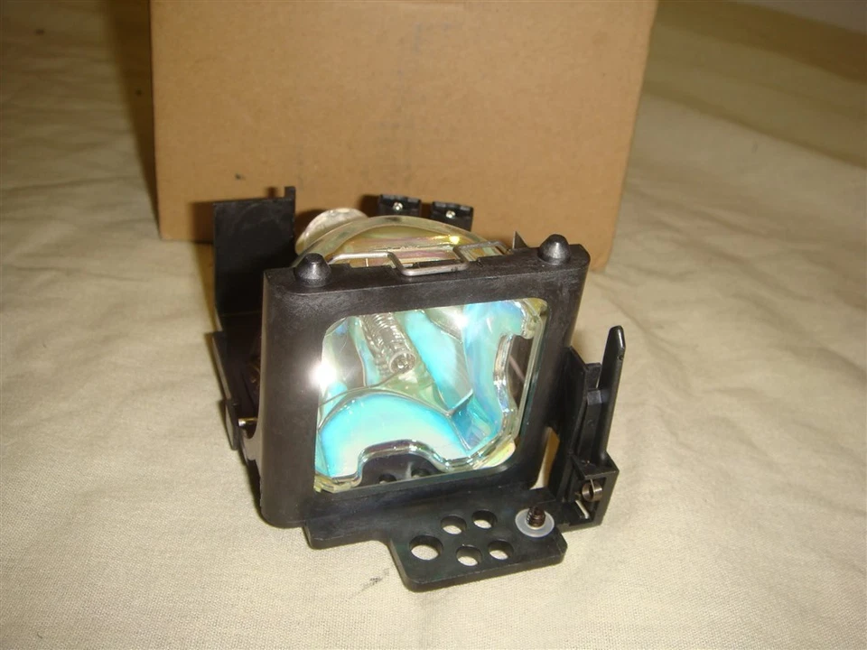 ELECTRIFIED LAMPS HITACHI DT-00301  DT00301 E-SERIES REPLACEMENT LAMP - Image 2 of 4