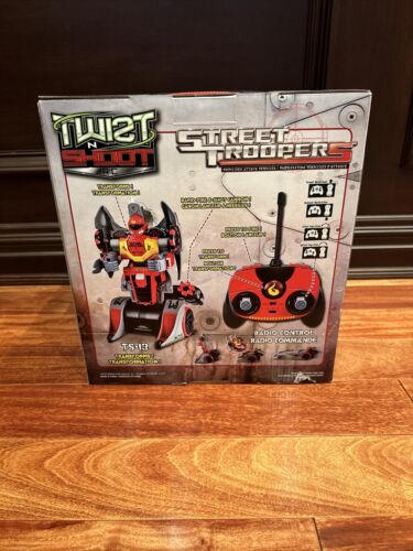 Maisto Tech Twist n Shoot Street Troopers Radio Controlled Car/ Robot NEW - Picture 4 of 7