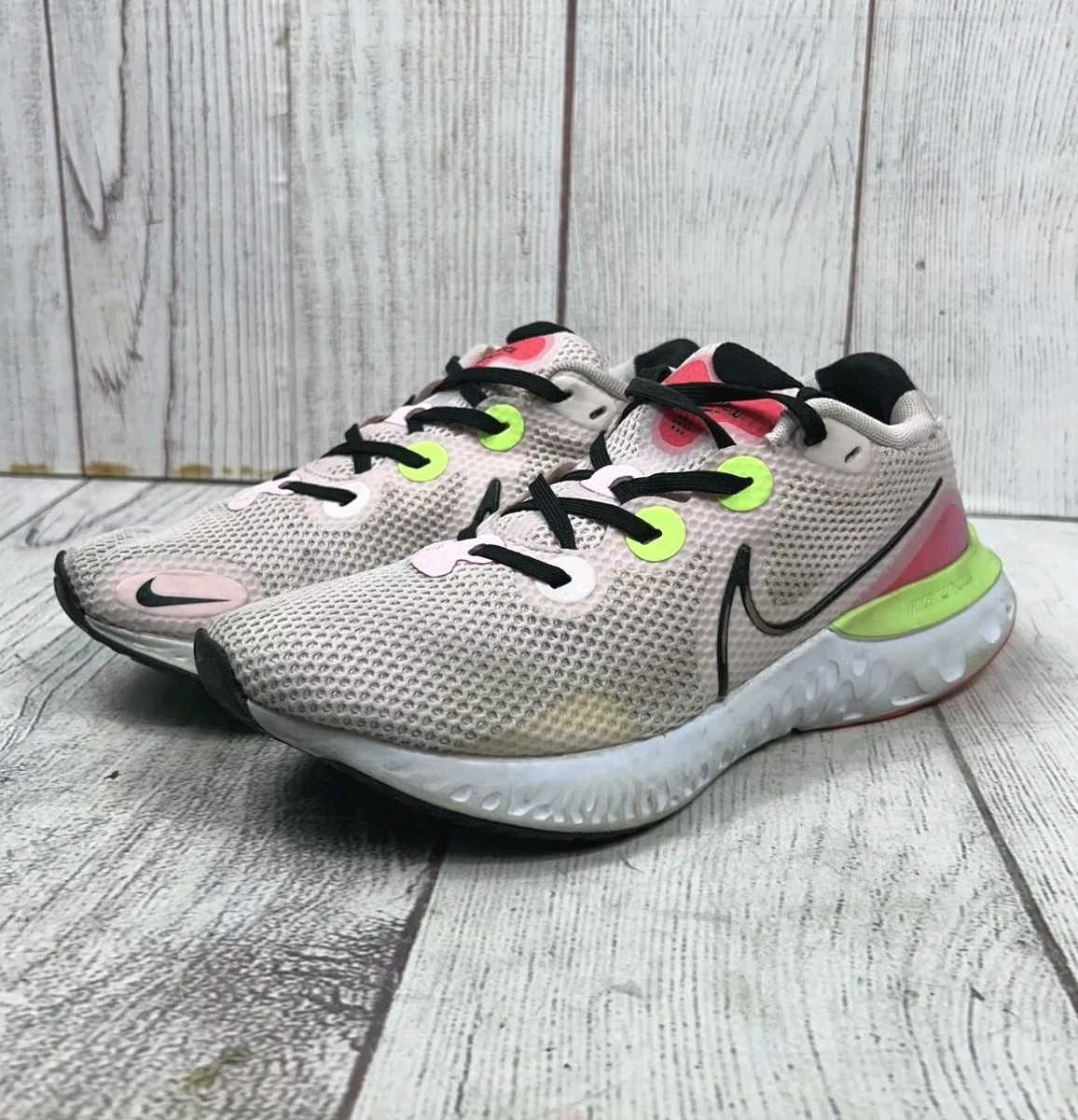 nike renew foam