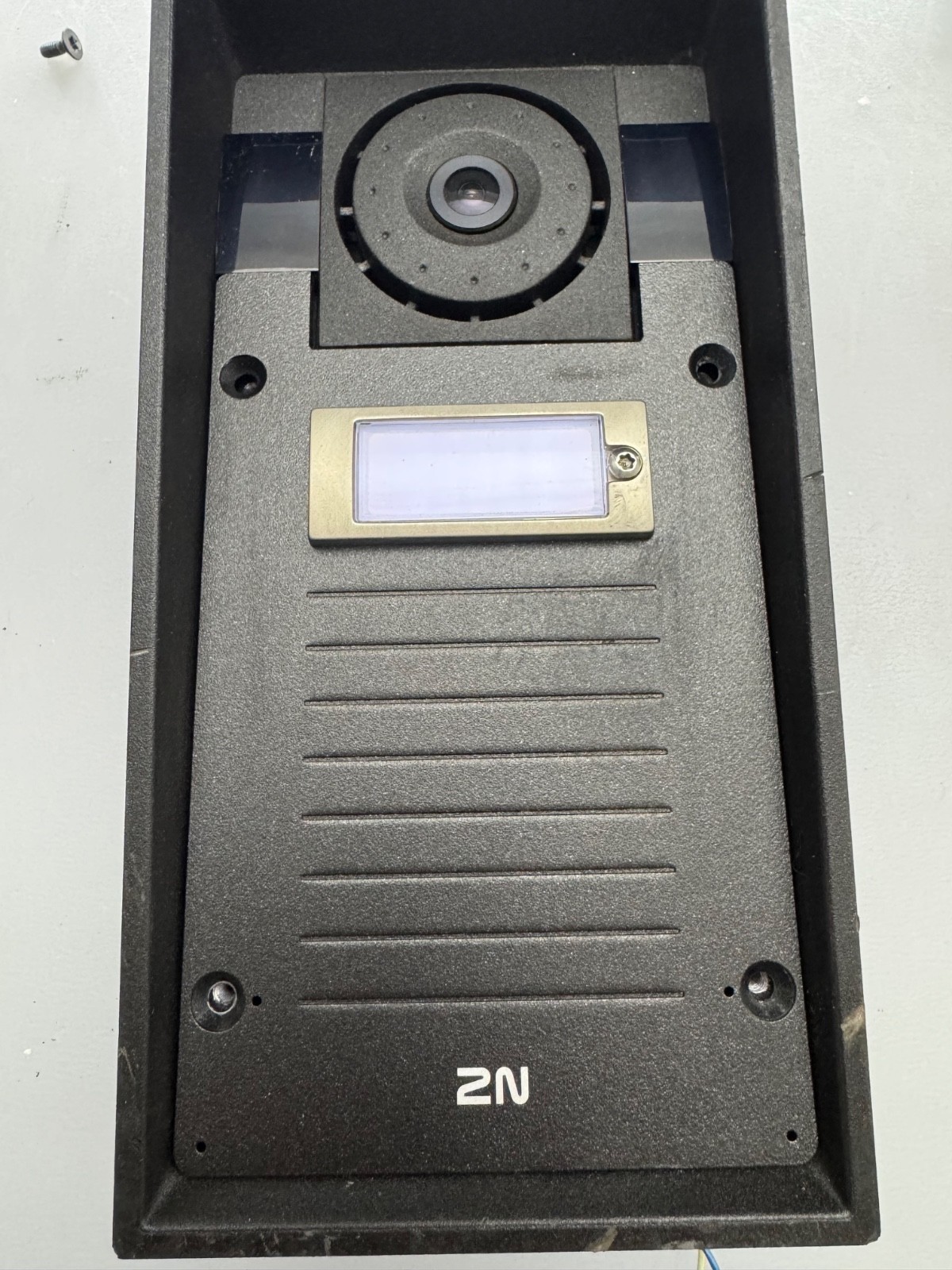 2N IP Force 1-Button, HD Camera, 1 Button 9151101CHW 01337-001