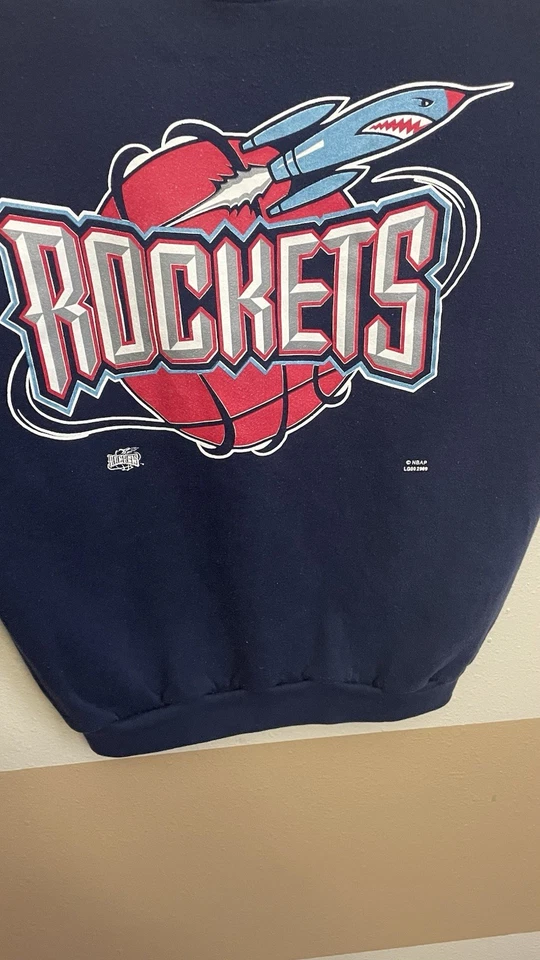 Vintage 90’s Houston Rockets Crew Neck Sweater (L) Logo 7, Excellent Condition🔥 - Image 4 of 4