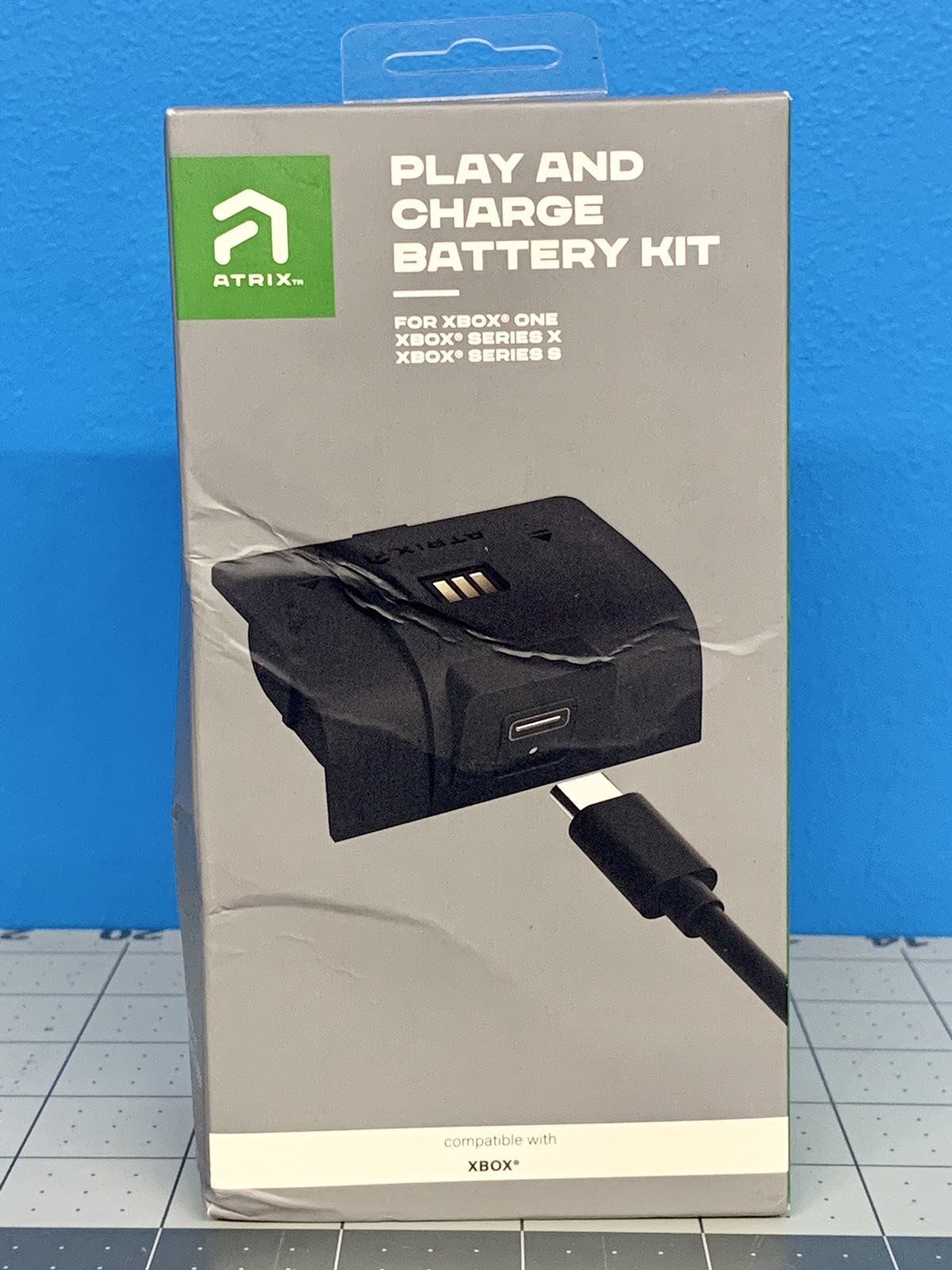 Atrix Play and Charge Battery Kit for Xbox One/Series X/S Damaged
