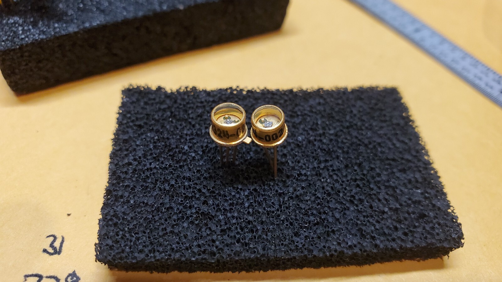 (2 Pcs) SD3324-002 HONEYWELL Fiber Optic Opto Schmitt Detector 5v 80nS FAST
