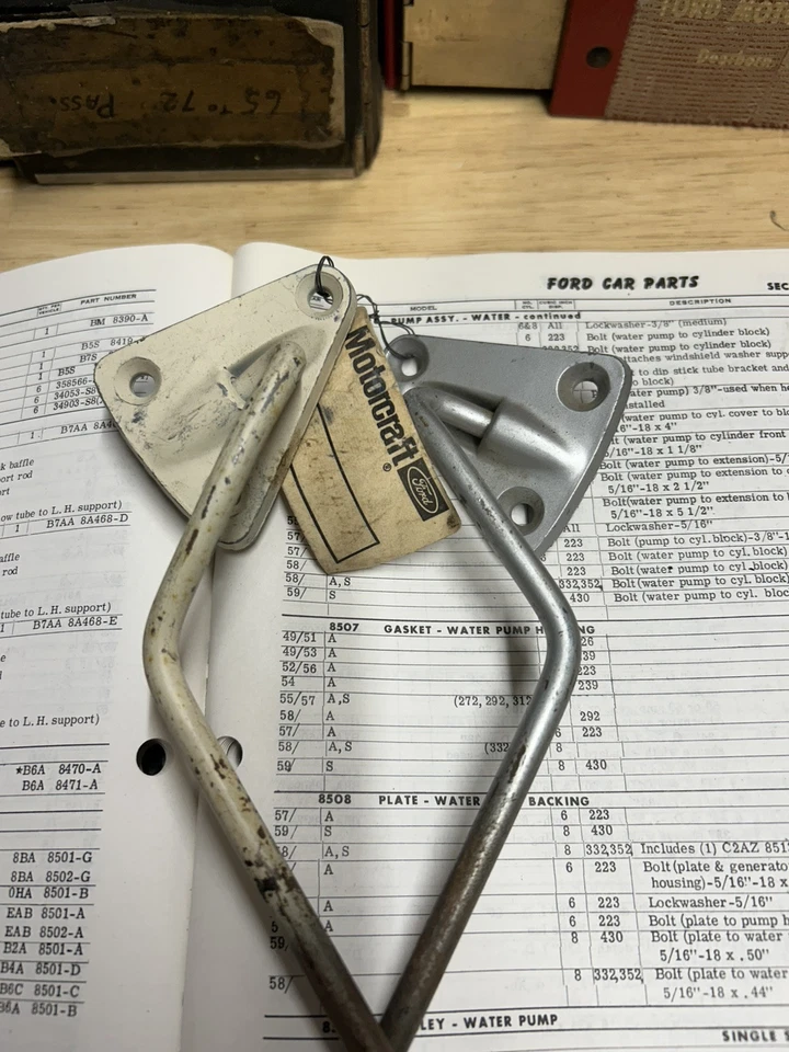 1961 -1966 NOS FORD F100/350 SUN VISOR ARMS ASBY C1TB-8104145-A PAIR L.H. R.H - Image 2 of 3