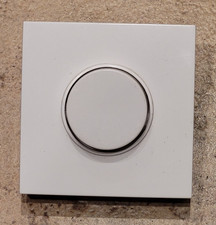 Remote volume control plate in white - 8K6 rotary potentiometer for DC control