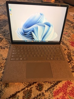 Microsoft Surface Pro x 1876 Laptop 13.3'' SQ1, 3.0GHz, 8GB RAM, 128GB SSD