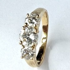 18ct Yellow Gold 3 Stone Natural Diamond Trilogy Engagement Ring 