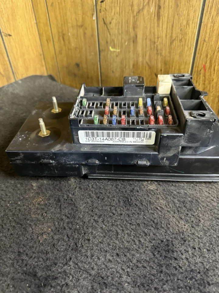 Ford F250 F350 Super Duty 2001 diésel caja de fusibles relé panel gema 1C3T-14A067-CB Foto 3 de 4