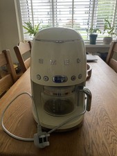 Smeg Filter Coffee Machine 1.4L Digital Display DCF02CRUK Cream -Fast Delivery