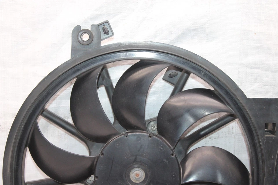 Infiniti G37S 2010 cupé V36 #322 conjunto de ventilador de refrigeración manual MT. Foto 4 de 4