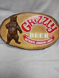 Vintage Grizzly Beer Sign Faux Wood Grain Plastic Bar Plaque Canadian Lager 15in