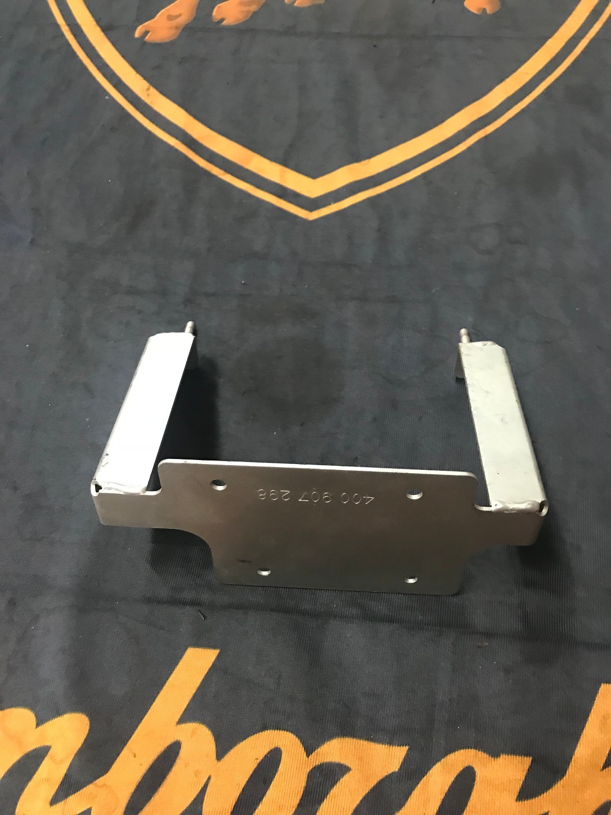 LAMBORGHINI GALLARDO INTERIOR CENTER CONSOLE HOLDER BRACKET OEM 400907298