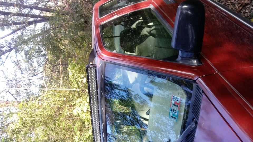 Soporte de montaje de luz LED curvada sobre techo Fit 89-98 Chevy OBS GMC Truck 52 pulgadas Foto 4 de 4