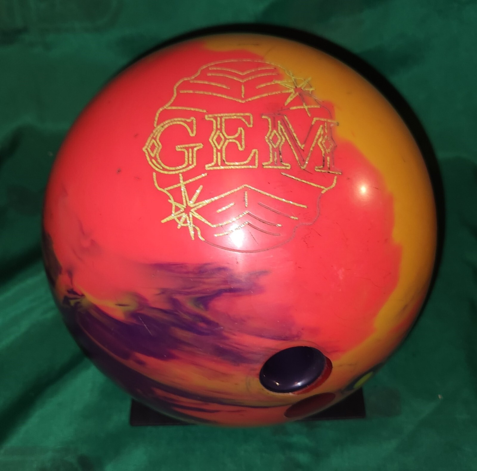 Roto Grip Gem Bowling Ball 15 lbs Preowned SN 21RGMK24J022 Full Roller