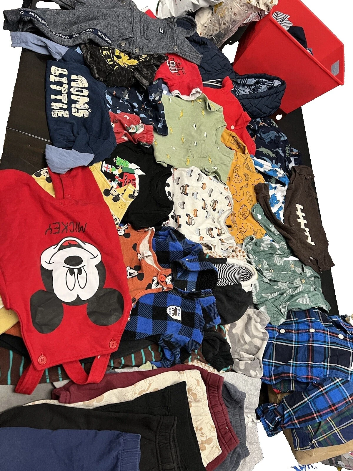 Calvin Klein Baby Essentials