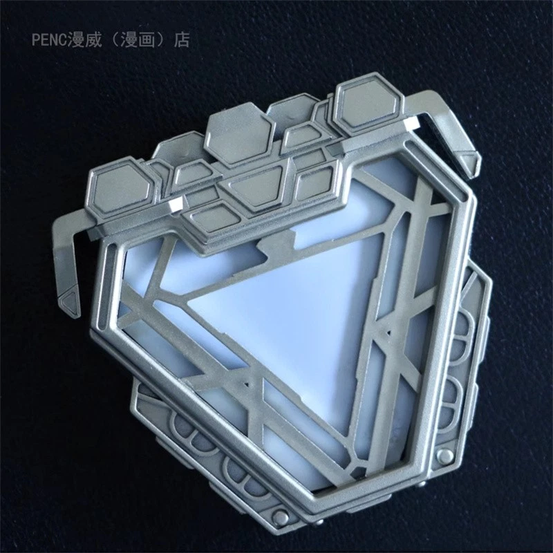 Reactor de arco Iron Man MK50: 1:1 lámpara de pecho LED portátil estilo Tony Stark Foto 3 de 4