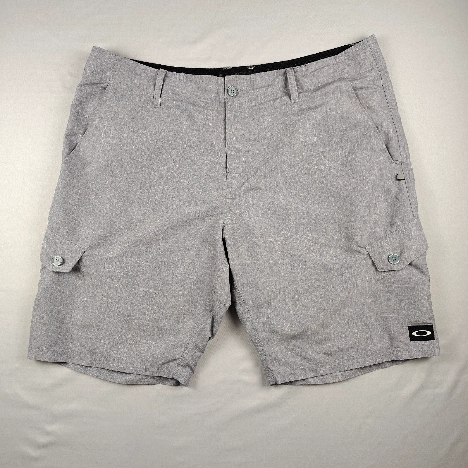 Oakley Mens Size 40 Gray Cargo Hybrid Shorts Quick Dry Outdoor Fishing Surf Golf