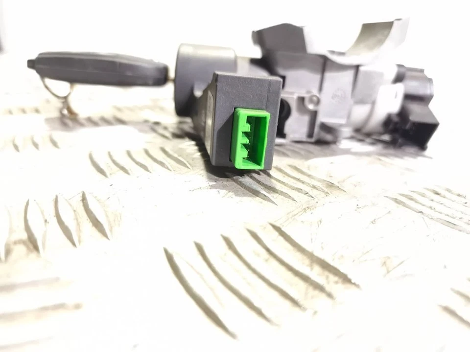 Volvo XC90 2007 Petrol Ignition barrel lock 8626324 TRA78712 - Image 3 of 4