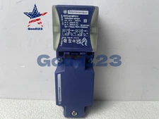 One piece, brand new, Schneider XS7C4A1MPG13-