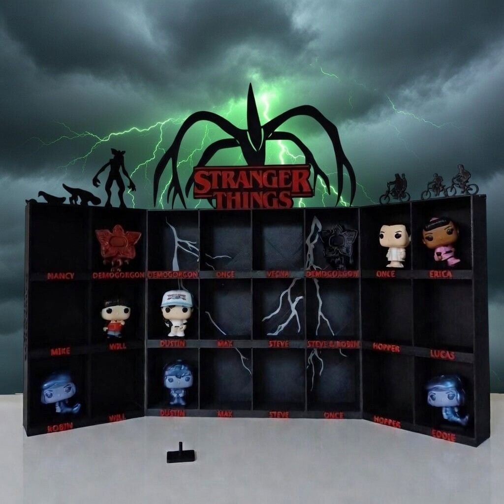 Expositor Stranger Things - Funkos de Huevos Kinder Joy Colección Estanteria