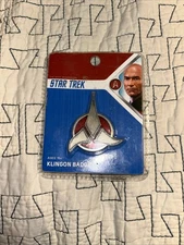 Quantum Mechanix Star Trek: Klingon Emblem Badge Magnetic Clasp NEW 2.25” Inch