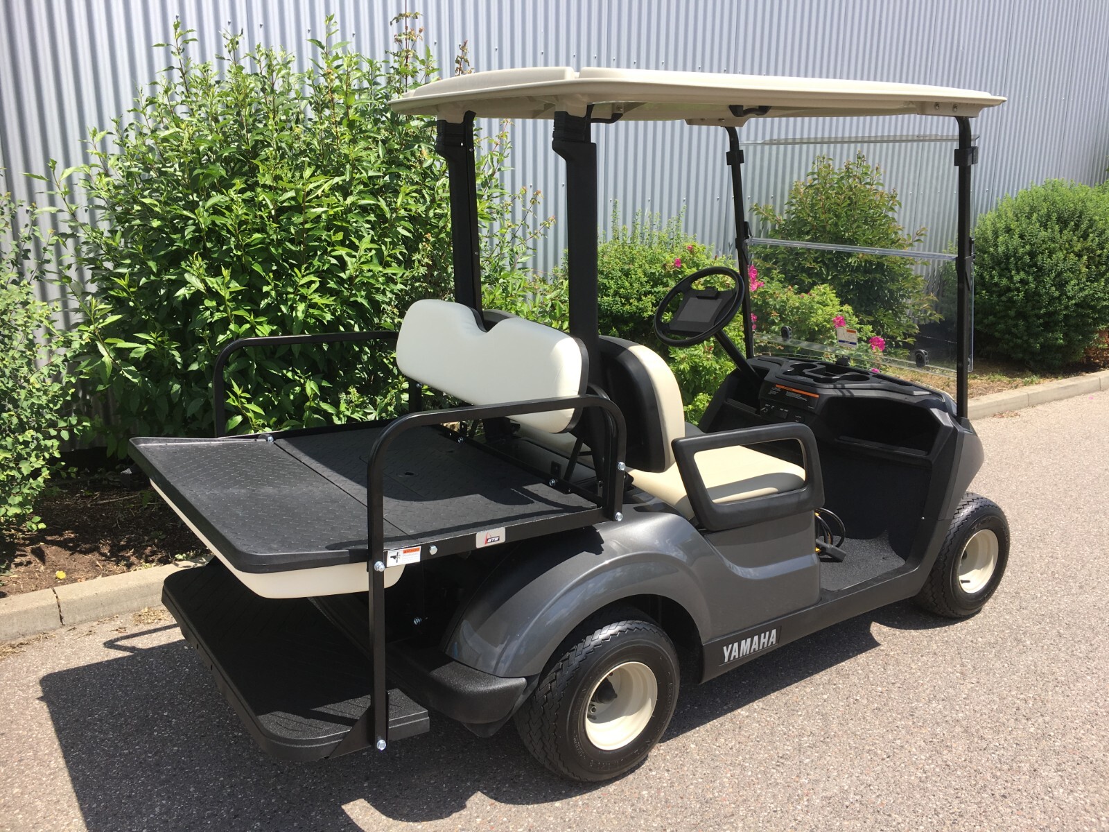 Yamaha Drive²+2 AC GolfCart 4Sitzer grau gebraucht Baujahr 2021