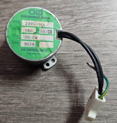 DC Synchronous Motor CKD J205-140.  Volts 100. 50/60Hz. r/min 30-CW