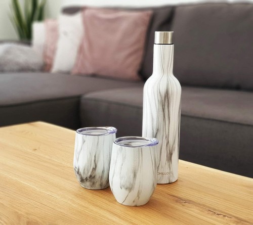 Bicchieri e Bottiglia Vino Isolati - Design Marmo di Carrara per Eleganza da Esterno - Foto 7 di 10