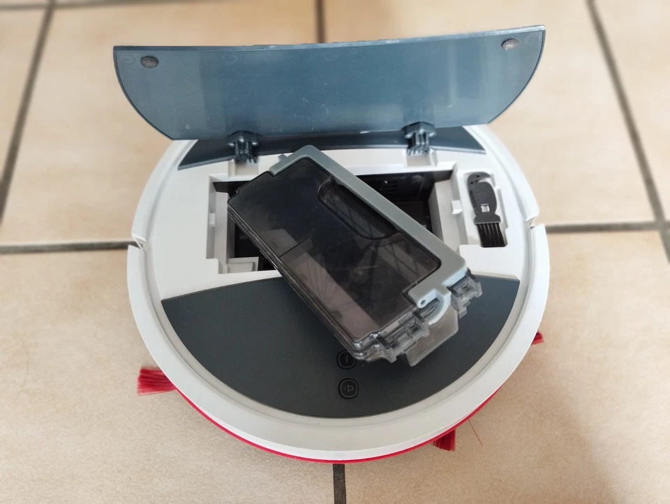 Vileda VR 102 Saugroboter, guter Zustand, mit Ladekabel und Bedienungsanleitung - Bild 4 von 4