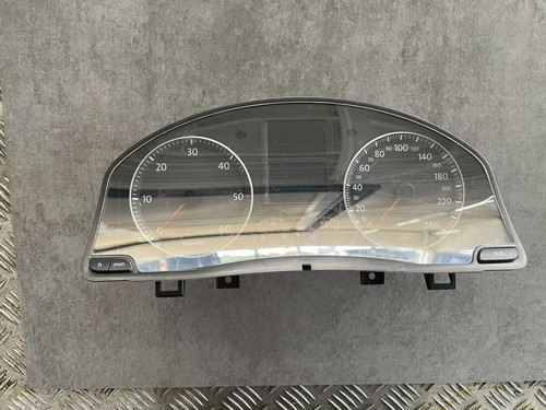 VW Golf 5 Tacho Kombiinstrument 1K0920860L