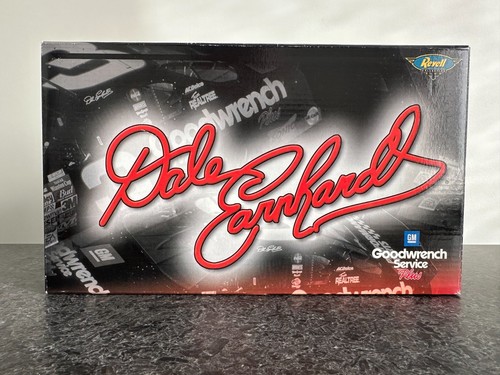 Revell Collection Club - Dale Earnhardt #3 Goodwrench 1:24 Diecast - 1 of 7,998 - Picture 2 of 3