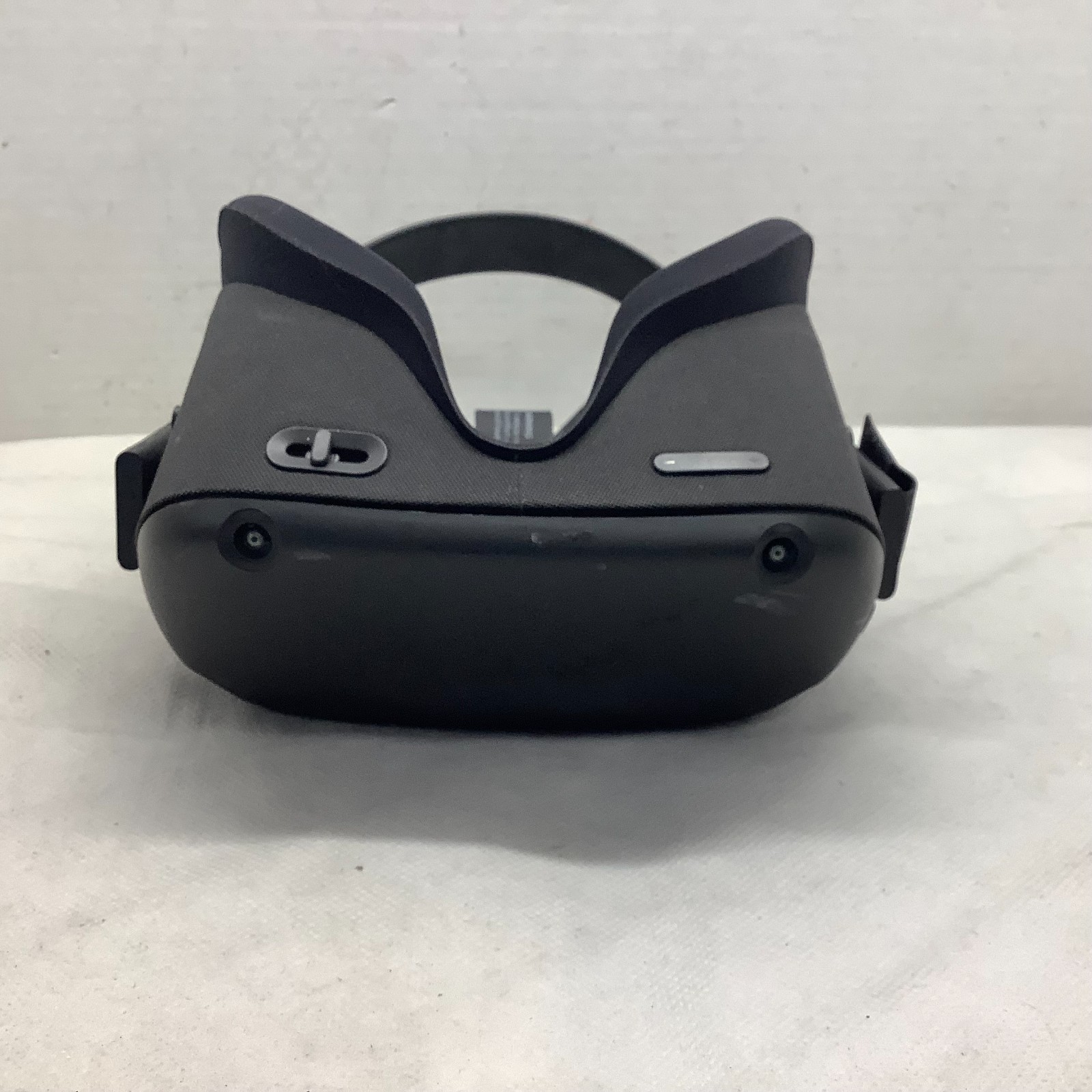 Oculus Quest MH-B Standalone All-In-One VR Gaming Headset Black Built-In Audio